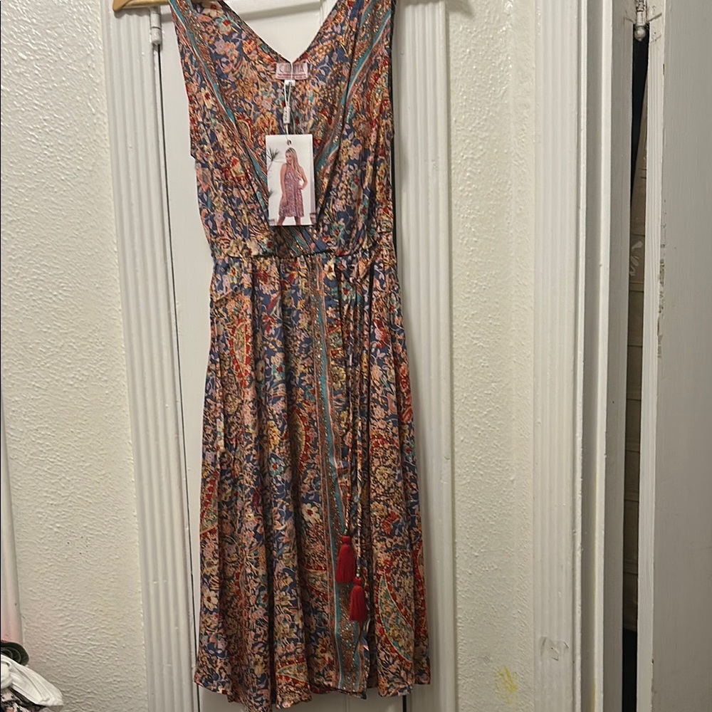 Cienna Floral Moni Sleeveless  Silk Blend Midi  Wrap Dress